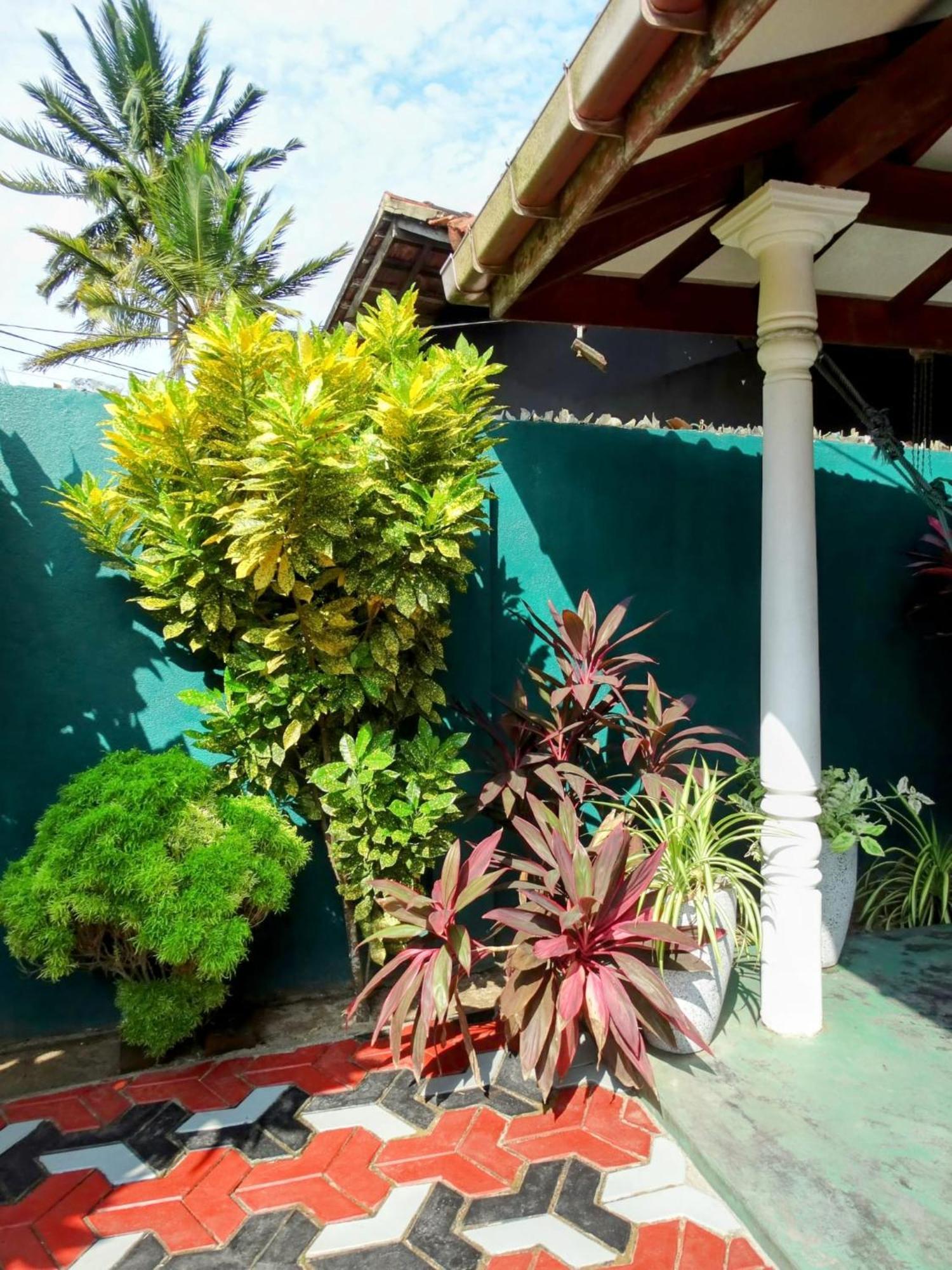 Private Beach House In 米瑞莎 外观 照片